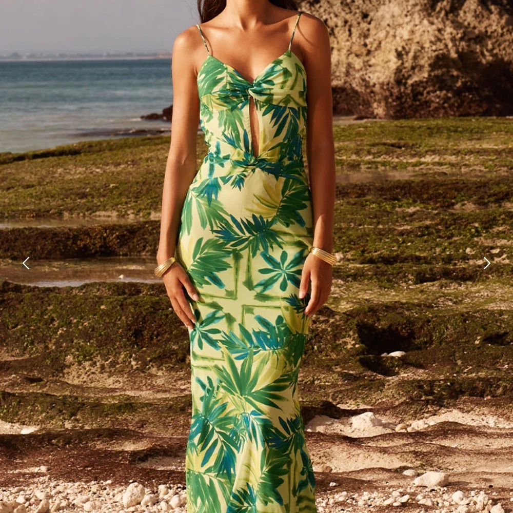 Tropical backless maxi dress
